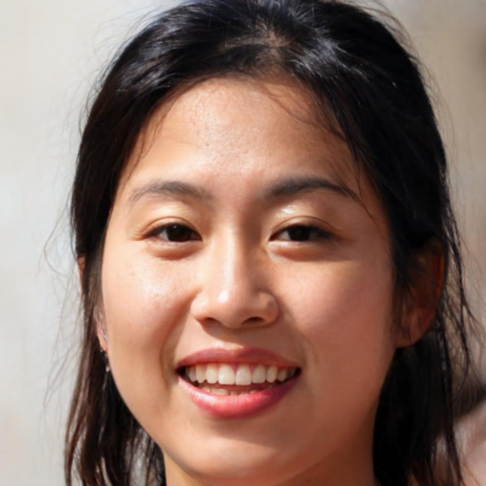 Амина Касымова - координатор образовательных программ